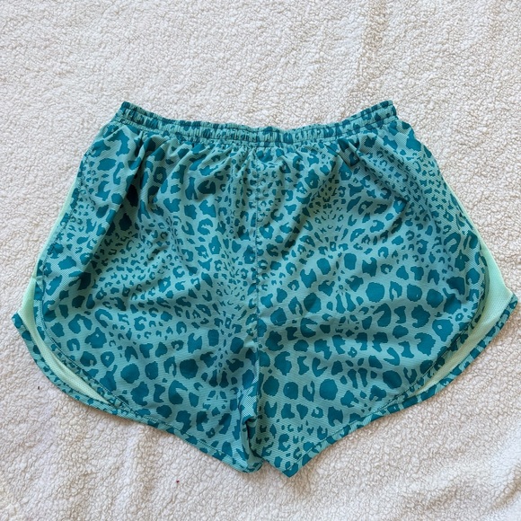 Nike Dri-Fit Teal and Mint Leopard-Print Running Shorts Size Medium - Picture 3 of 5